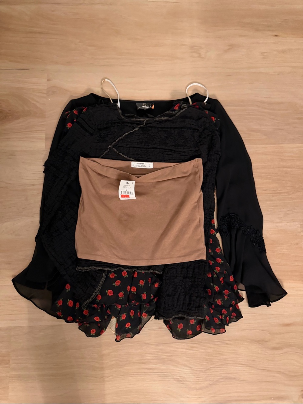 Tops Bundle - Picture 6 of 9